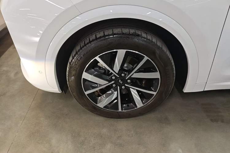 Used Li Auto L7 2023 Air model Exterior 4