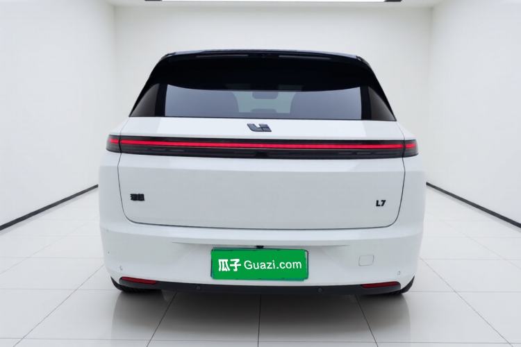Used Li Auto L7 2023 Pro Model Exterior 4