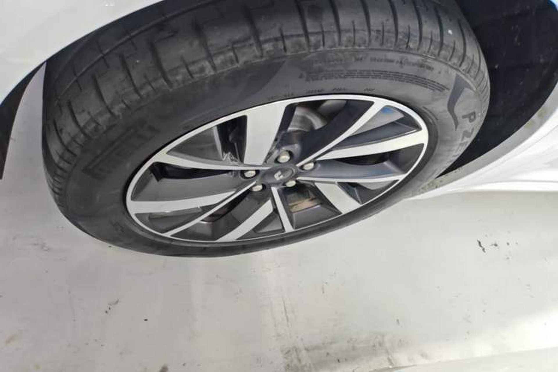 Used Li Auto L7 2023 Pro Model Exterior 4