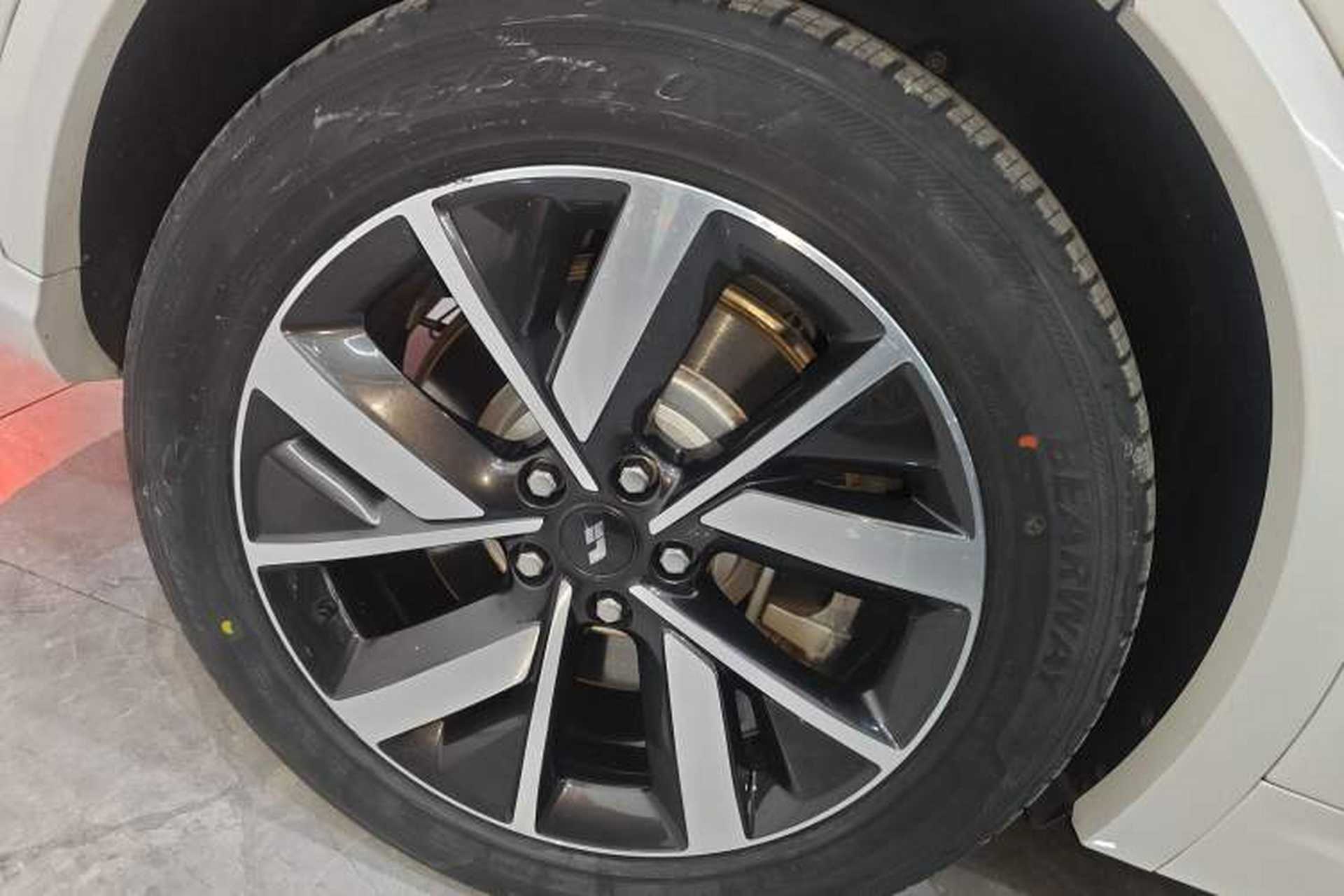Used Li Auto L7 2023 Pro Model Exterior 5