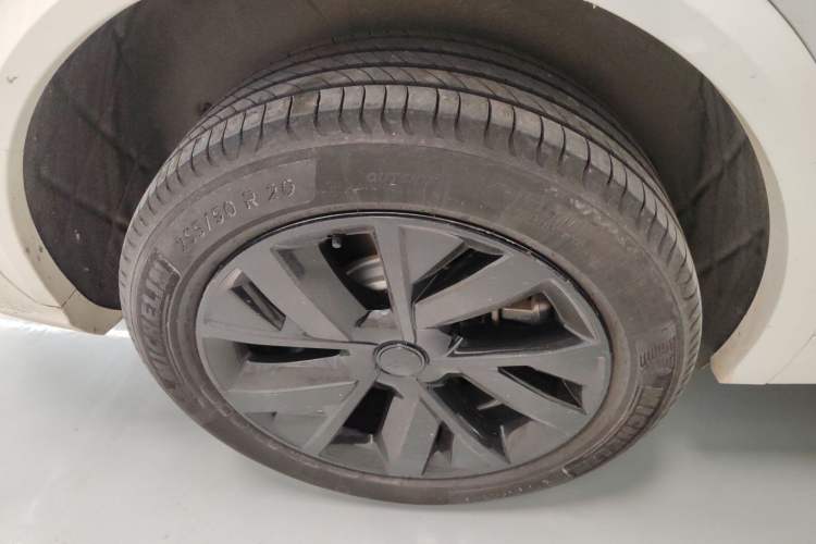 Used Li Auto L7 2023 Pro Model Exterior 5