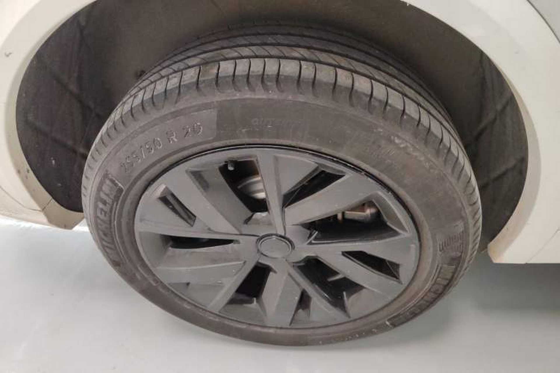 Used Li Auto L7 2023 Pro Model Exterior 5