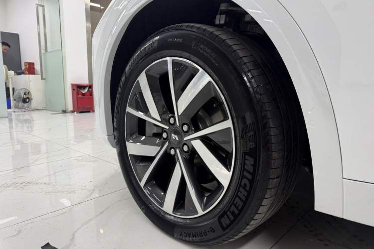 Used Li Auto L7 2023 Pro Model Exterior 5