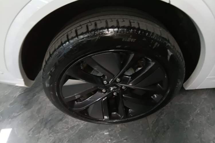 Used Li Auto L7 2023 Pro Model Exterior 5