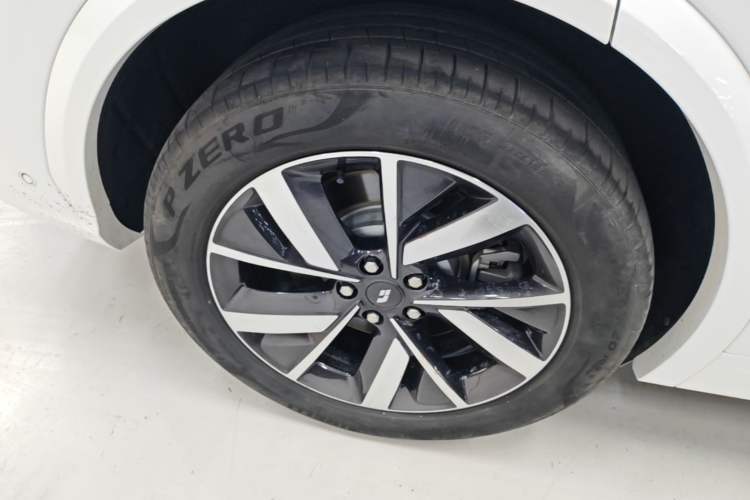 Used Li Auto L7 2023 Pro Model Exterior 5