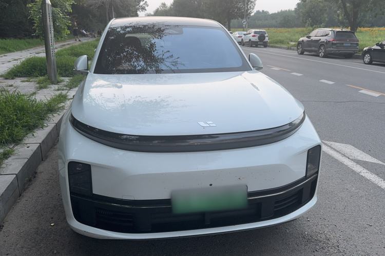 Used Li Auto L7 2023 Pro Model Exterior 6