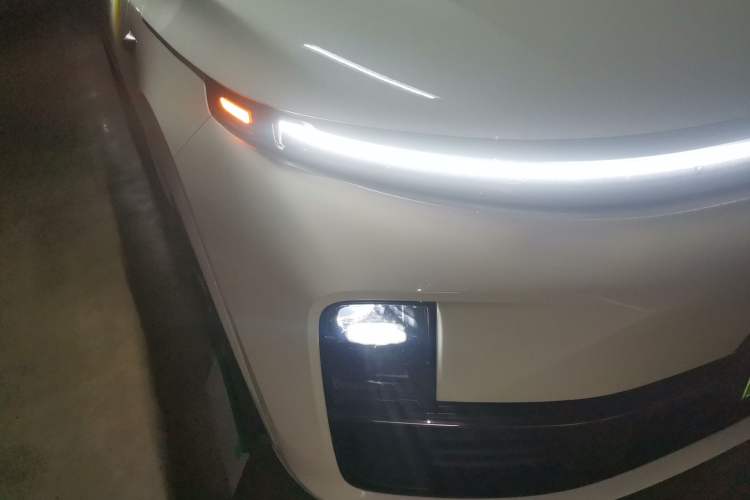 Used Li Auto L7 2023 Pro Model Exterior 6