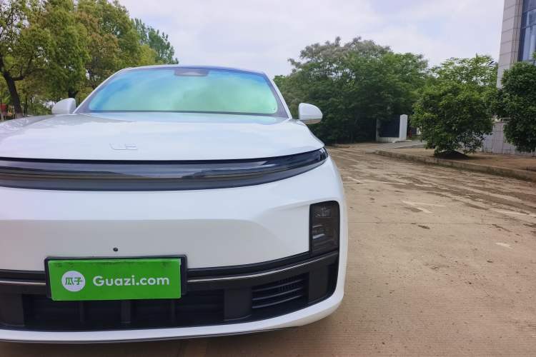 Used Li Auto L7 2023 Pro Model Exterior 9