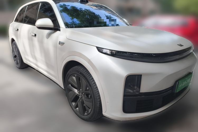 Used Li Auto L7 2023 Max model Front Right 45 Deg