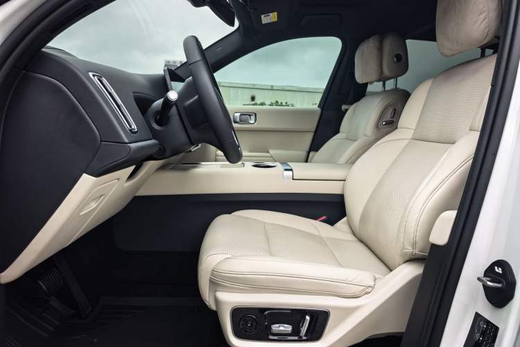 Used Li Auto L7 2023 Max model Interior 2