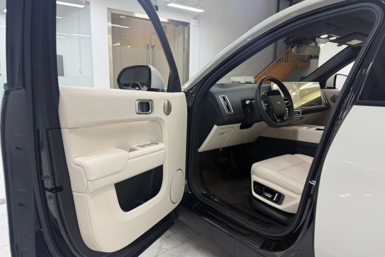 Used Li Auto L7 2023 Max model Interior 5