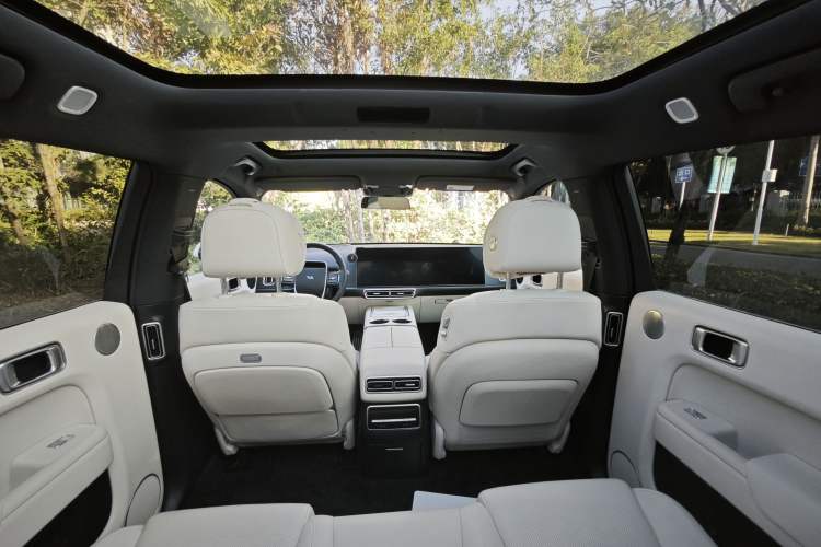 Used Li Auto L7 2023 Pro Model Interior 9