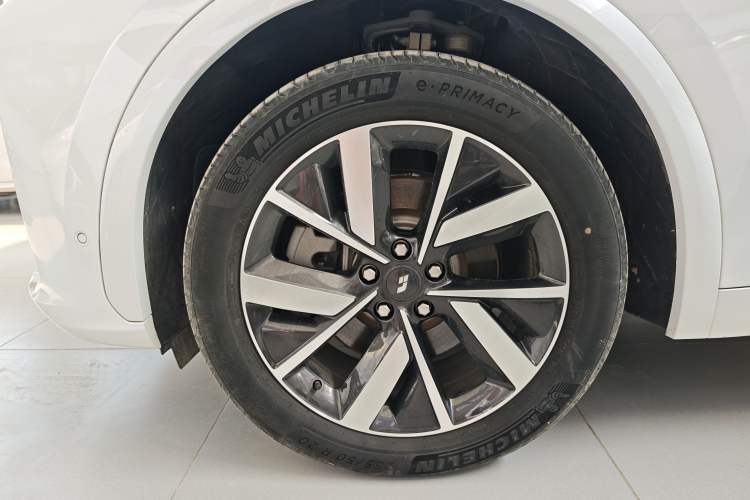 Used Li Auto L7 2023 Pro Model Left Front Wheel Hub