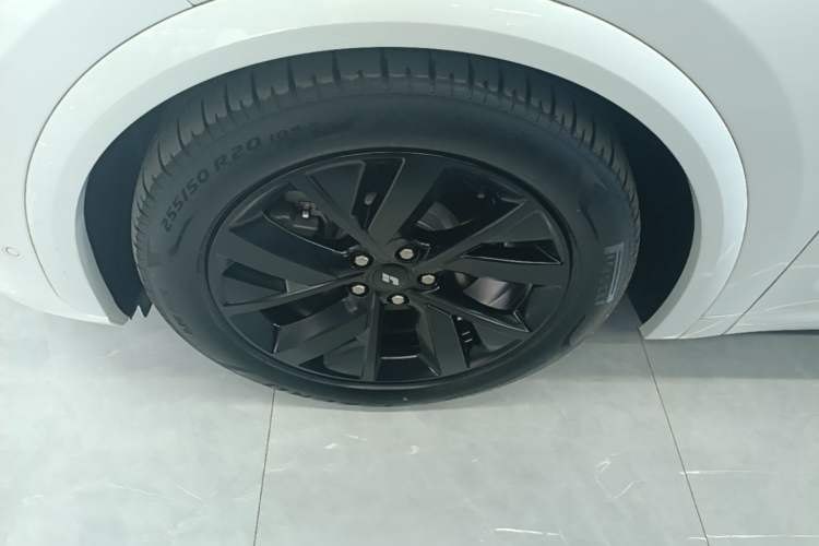 Used Li Auto L7 2023 Pro Model Left Front Wheel Hub