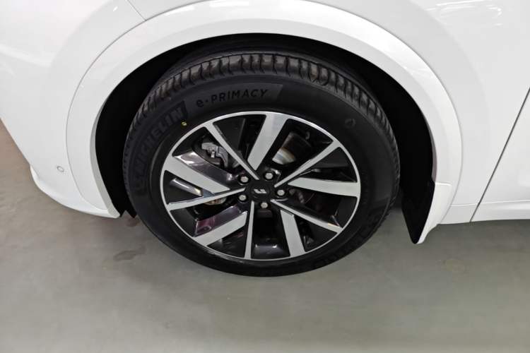 Used Li Auto L7 2023 Pro Model Left Front Wheel Hub