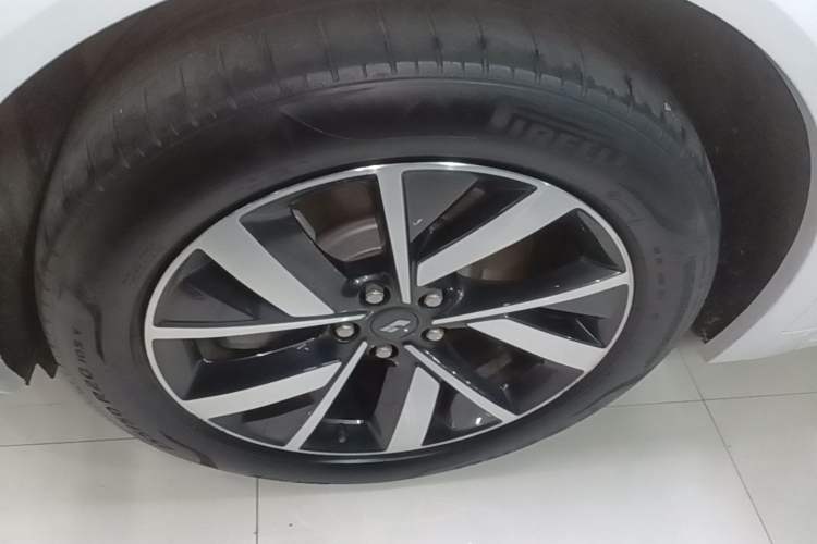 Used Li Auto L7 2023 Max model Left Front Wheel Hub