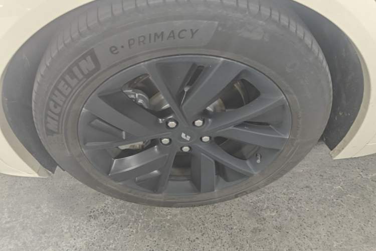 Used Li Auto L7 2023 Max model Left Front Wheel Hub