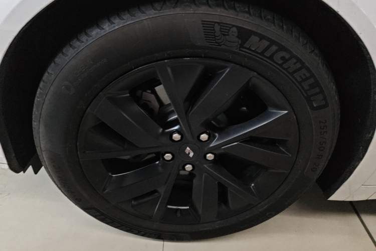 Used Li Auto L7 2023 Max model Left Front Wheel Hub