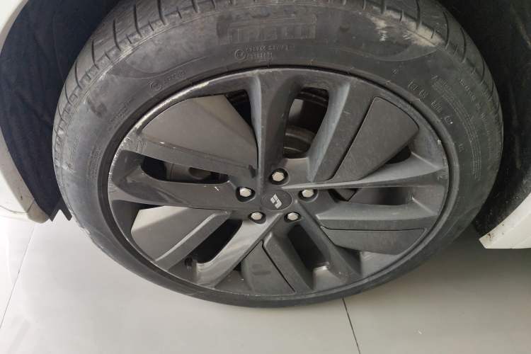 Used Li Auto L7 2023 Pro Model Left Front Wheel Hub