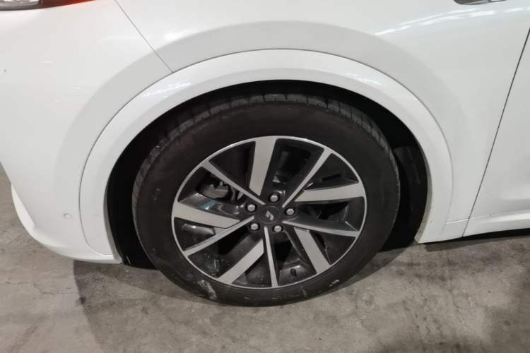 Used Li Auto L7 2023 Pro Model Left Front Wheel Hub