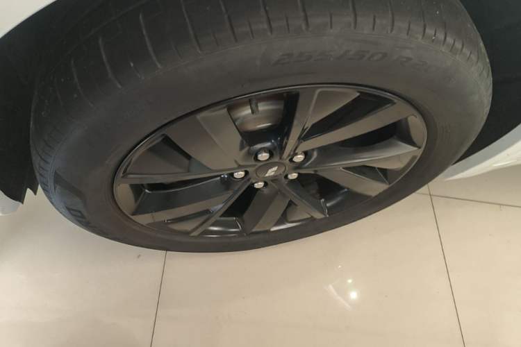 Used Li Auto L7 2023 Air model Left Front Wheel Hub