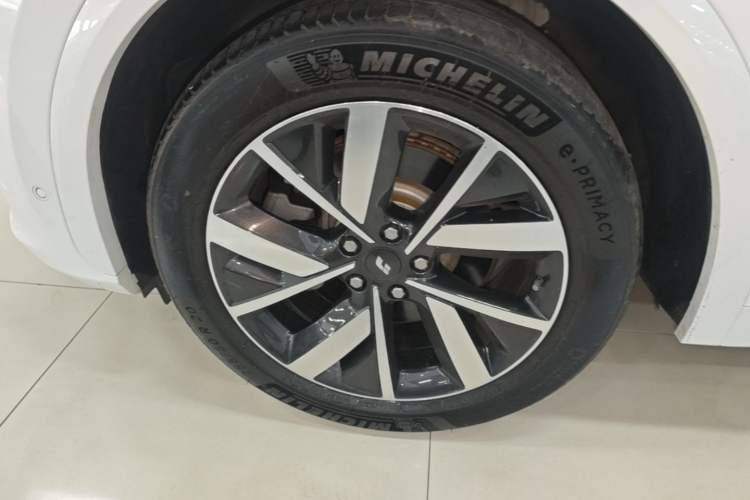 Used Li Auto L7 2023 Pro Model Left Front Wheel Hub