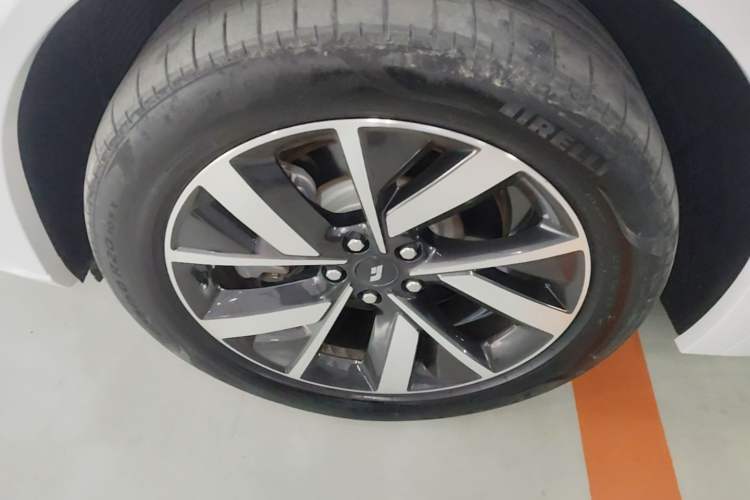 Used Li Auto L7 2023 Pro Model Left Front Wheel Hub