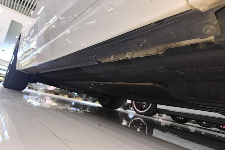 Used Li Auto L7 2023 Max model Left Side Sill