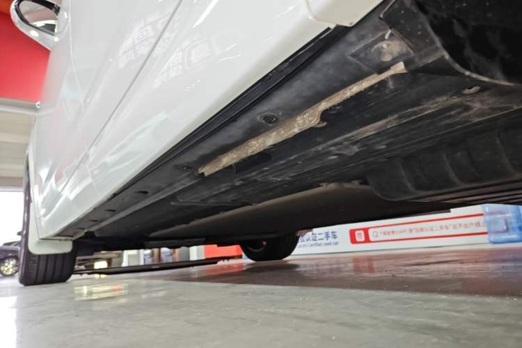 Used Li Auto L7 2023 Pro Model Left Side Sill