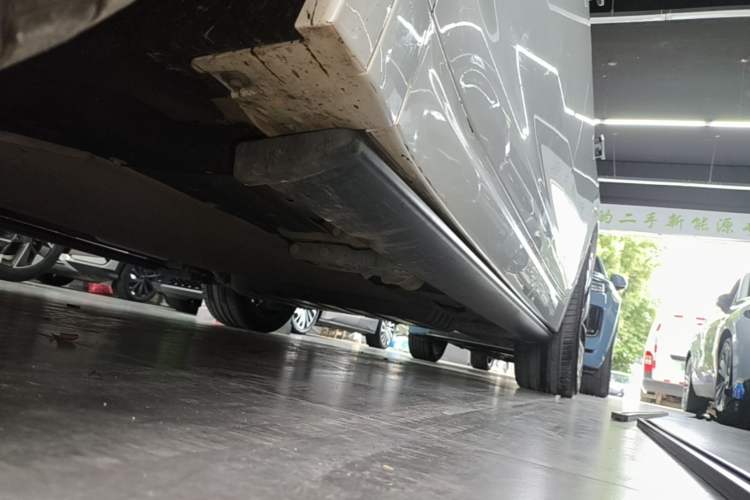Used Li Auto L7 2023 Max model Left Side Sill