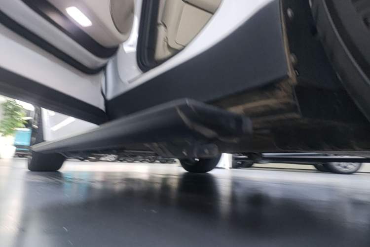Used Li Auto L7 2023 Max model Left Side Sill