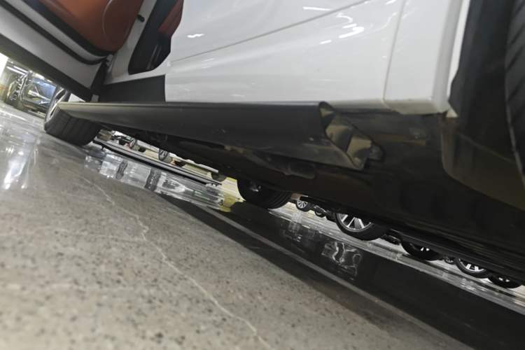 Used Li Auto L7 2023 Max model Left Side Sill