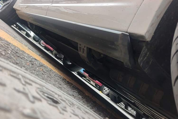 Used Li Auto L7 2023 Pro Model Left Side Sill