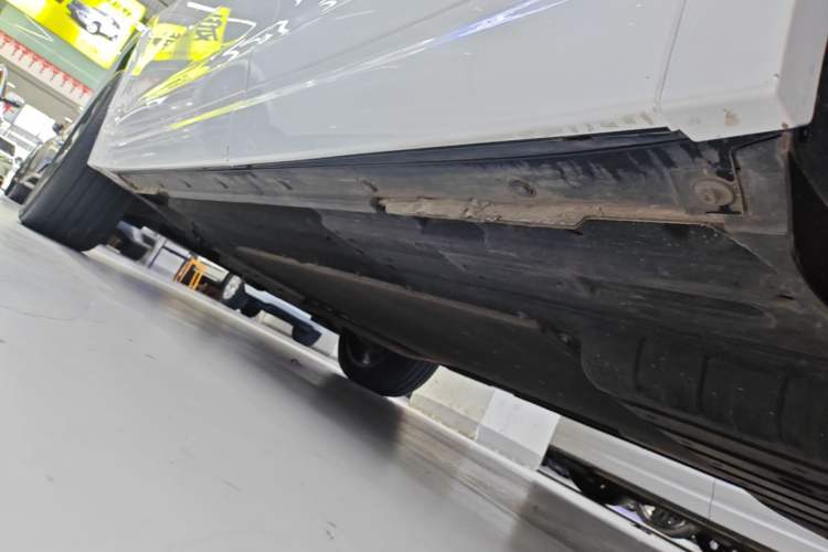 Used Li Auto L7 2023 Max model Left Side Sill