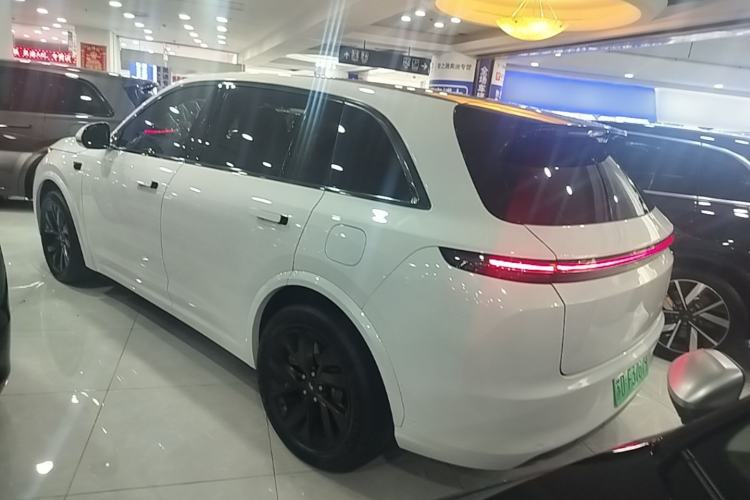 Used Li Auto L7 2023 Pro Model Rear Left 45 Deg