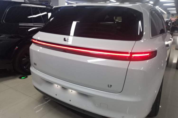 Used Li Auto L7 2023 Pro Model Rear