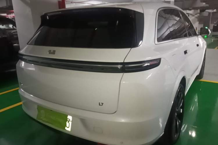 Used Li Auto L7 2023 Air model Rear Right 45 Deg