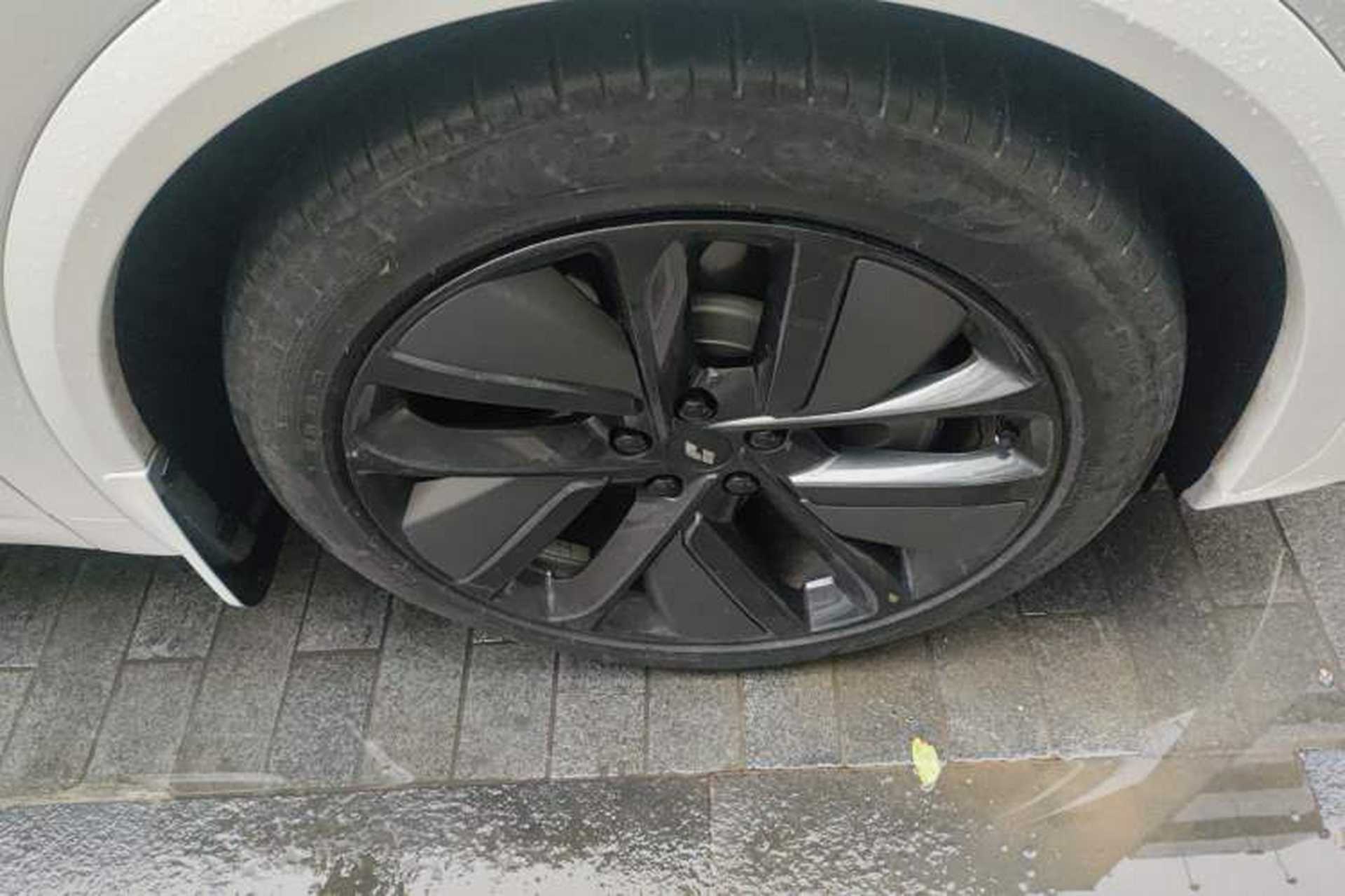 Used Li Auto L7 2023 Pro Model Right Front Wheel Hub