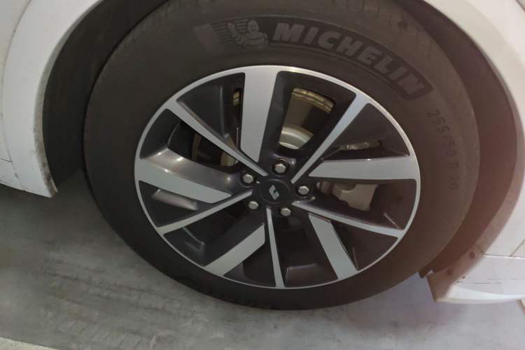 Used Li Auto L7 2023 Pro Model Right Front Wheel Hub