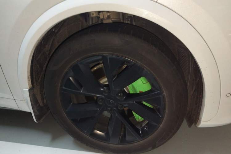 Used Li Auto L7 2023 Pro Model Right Front Wheel Hub