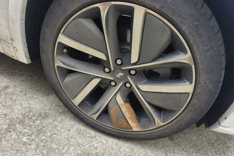 Used Li Auto L7 2023 Pro Model Right Front Wheel Hub