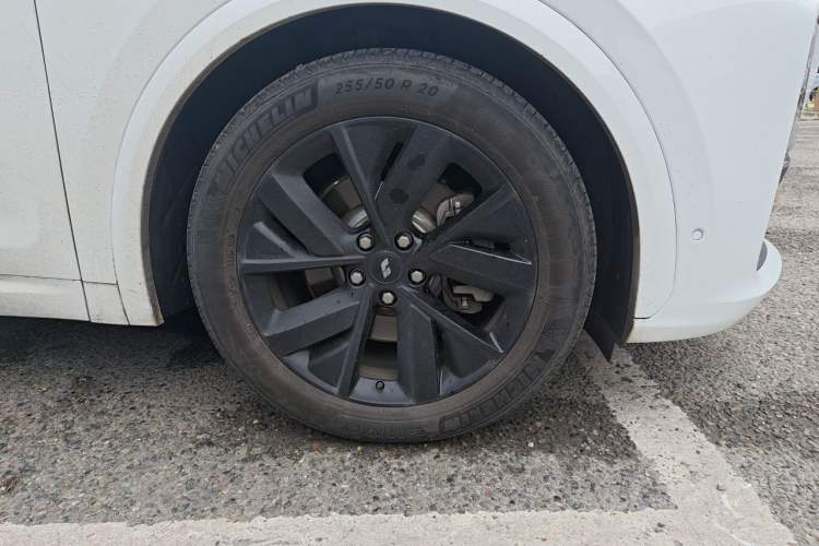 Used Li Auto L7 2023 Pro Model Right Front Wheel Hub