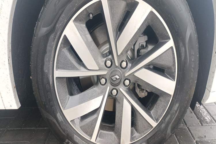 Used Li Auto L7 2023 Max model Right Front Wheel Hub