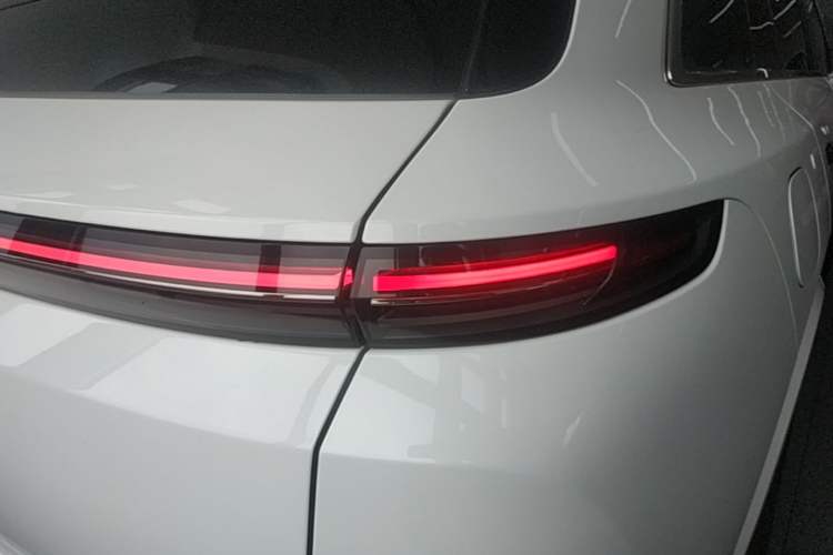 Used Li Auto L7 2023 Max model Right Rear Taillight
