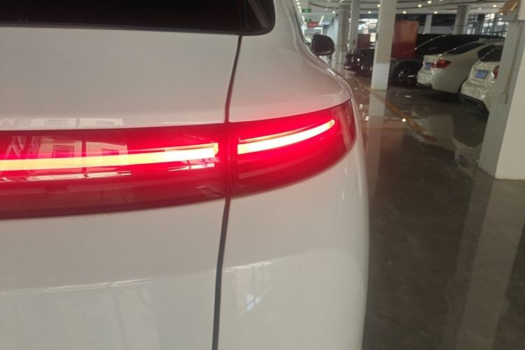 Used Li Auto L7 2023 Air model Right Rear Taillight