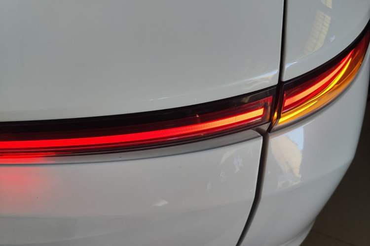 Used Li Auto L7 2023 Air model Right Rear Taillight