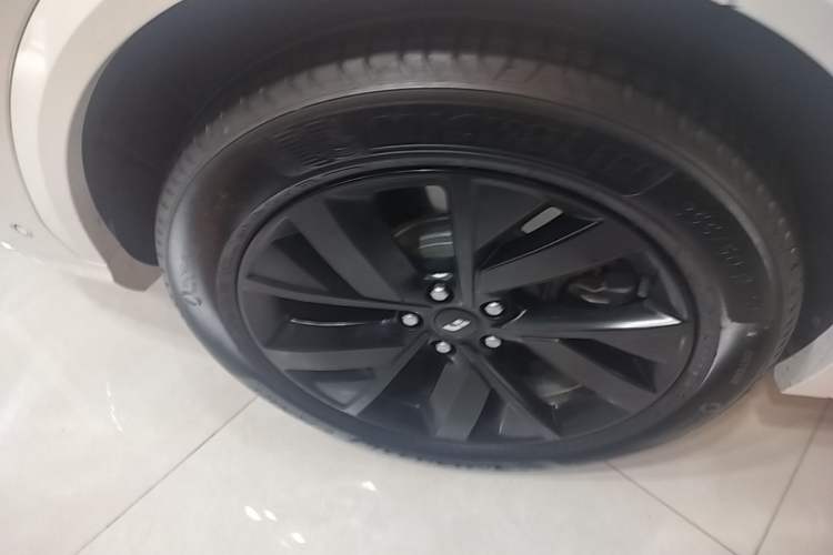 Used Li Auto L7 2023 Pro Model Right Rear Wheel Hub