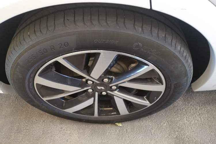 Used Li Auto L7 2023 Pro Model Right Rear Wheel Hub