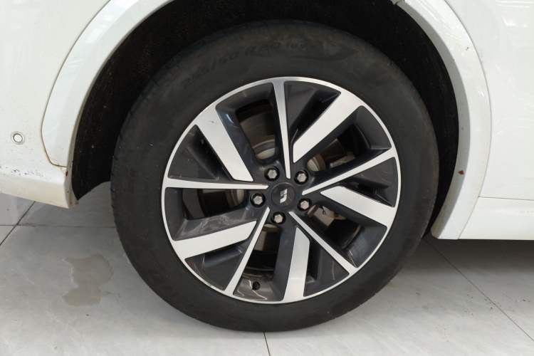 Used Li Auto L7 2023 Max model Right Rear Wheel Hub