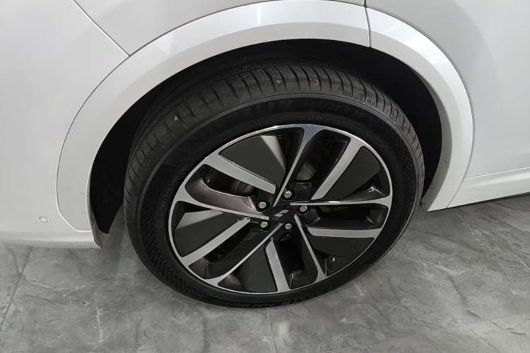 Used Li Auto L7 2023 Max model Right Rear Wheel Hub